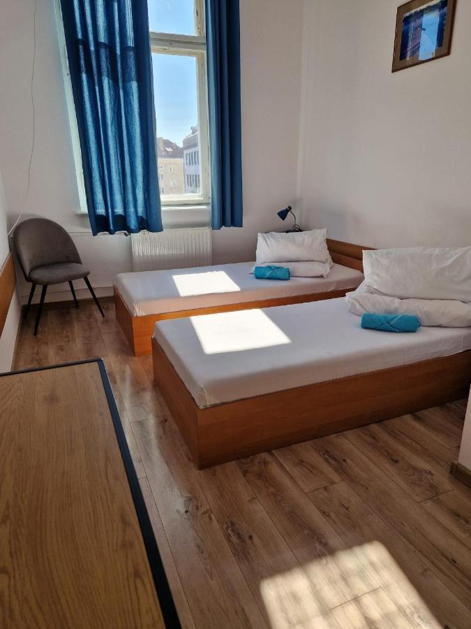 Galeona - Hotel Turystyczny แอลบลอง ภายนอก รูปภาพ