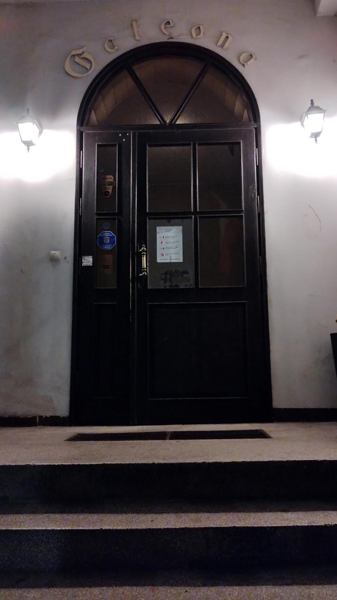 Galeona - Hotel Turystyczny แอลบลอง ภายนอก รูปภาพ